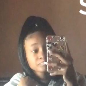 Meet your Posher, Traceya